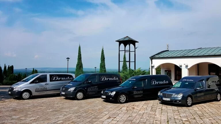 Transport af afdøde til Danmark udføres af firmaet Drnda.