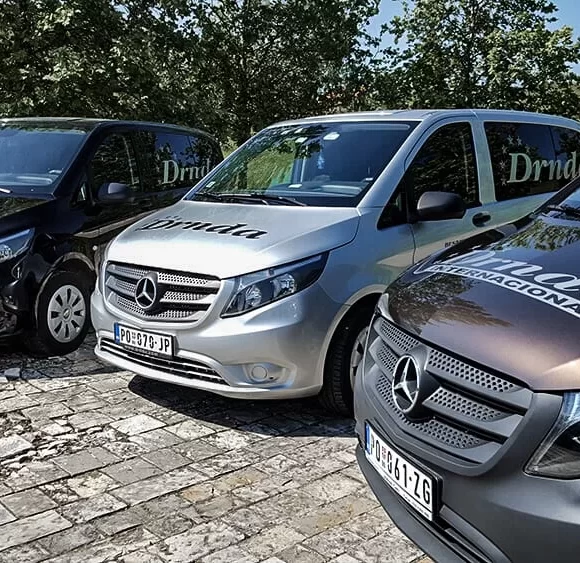 Der Transport von Verstorbenen nach Österreich wird von der Firma Drnda durchgeführt